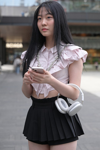 搭讪美腿小姐姐